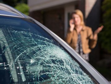 windshield repair, cracked windshield repair, windshield replacement 
