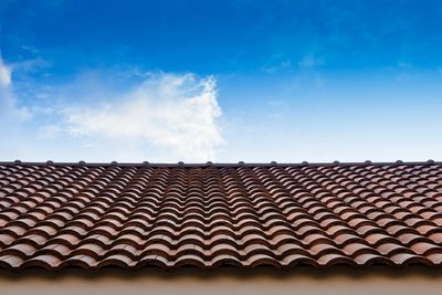 Get a new property roof by Knowles Building Service Limited