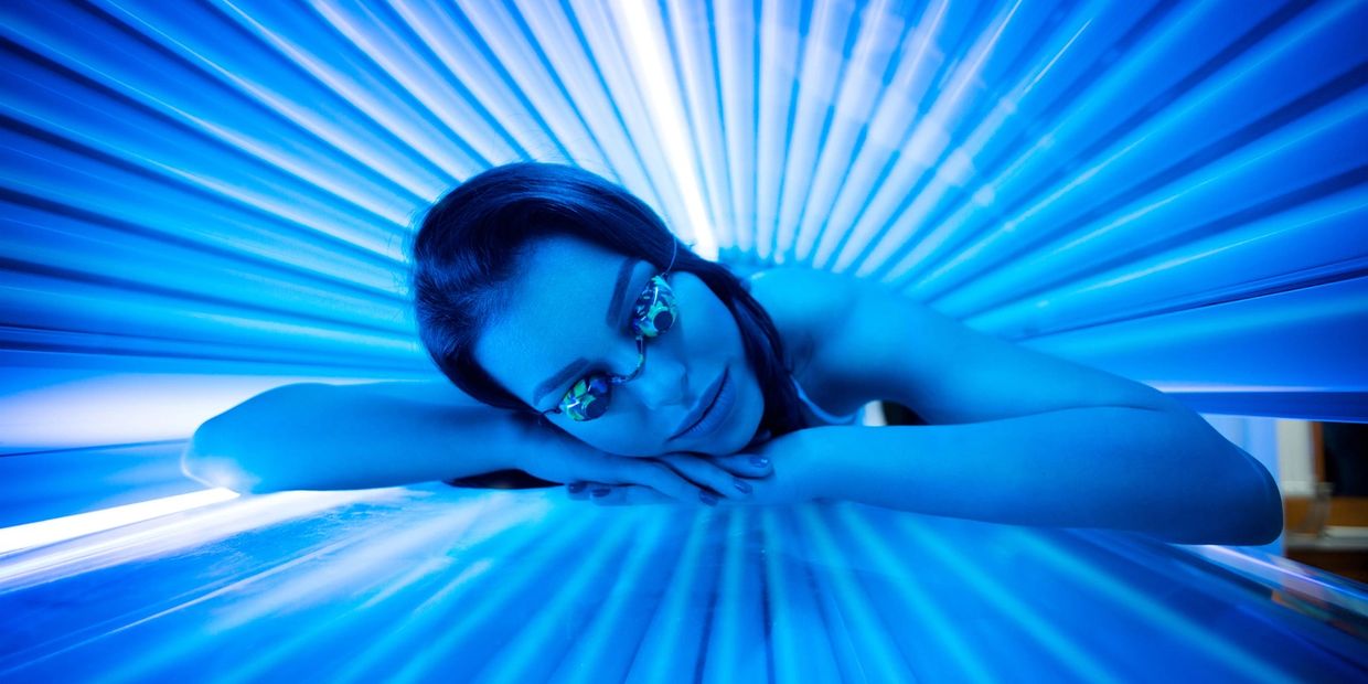 Girl Tanning in Tanning Bed Tanning Salon