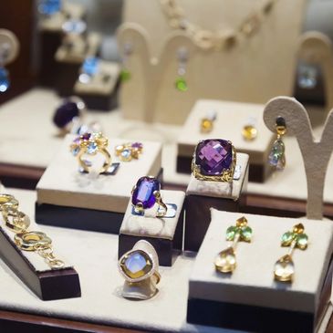 Antique Engagement Rings and Estate Jewelry in - Monthly Estate Edit - L Priori