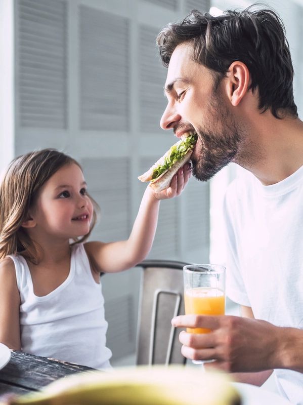 professional family eating healthy to lose weight