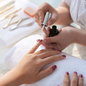 nail salon kelowna, nail art , French nail, manicure, pedicure, spa manicure, gel nail. acrylic nail