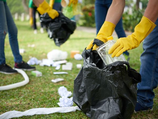 Volunteers pick up trash