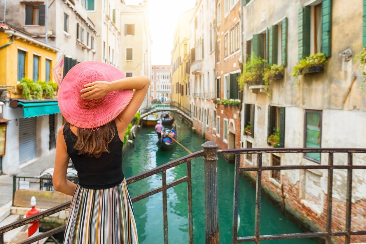 Discover luxury women's travel options through unique boutique travel experiences, featuring retreats and adventures specifically designed for women.