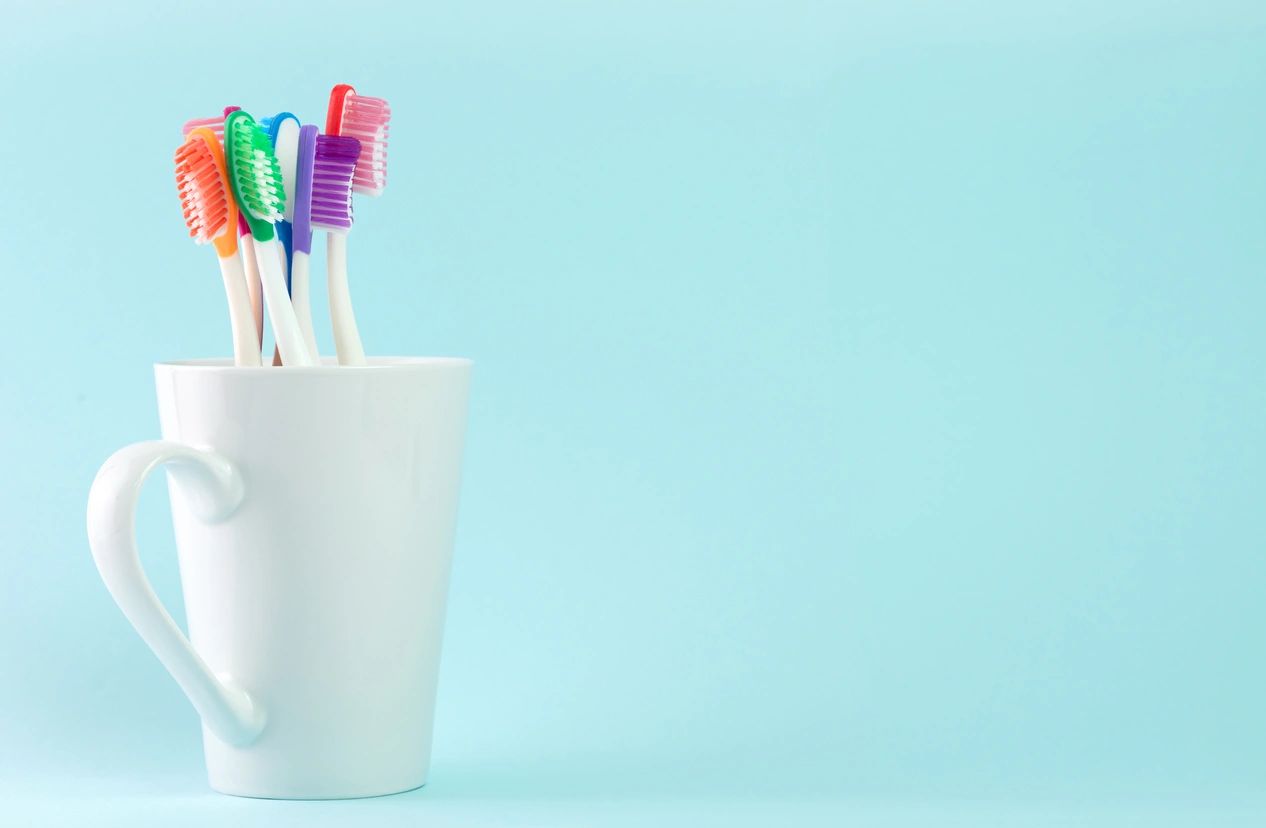 how to clean a toothbrush