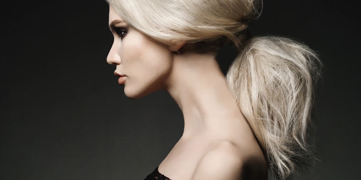 Platinum Blonde Layered Hair Messy Ponytail