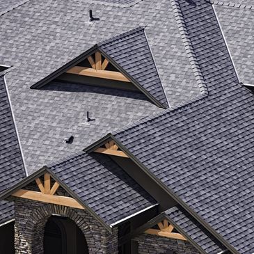 CertainTEED Landmark Pro dimensional architectural shingles, by Saint Gobain Charcoal Black 