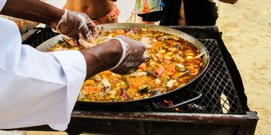 Cooking demonstrations featuring local ingredients and food from farmer's markets. 