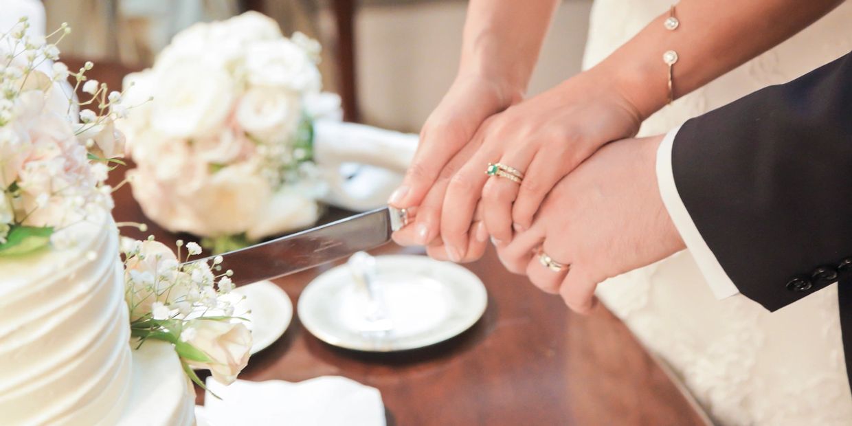 Bride and Groom Cake Cutting