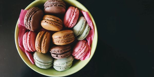 Pretty bowl of macarons