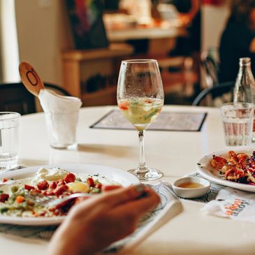 Restaurant example for places to eat near the shipyard