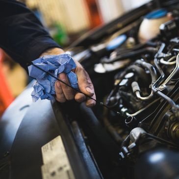 Oil changes with Mechanic on the move 
