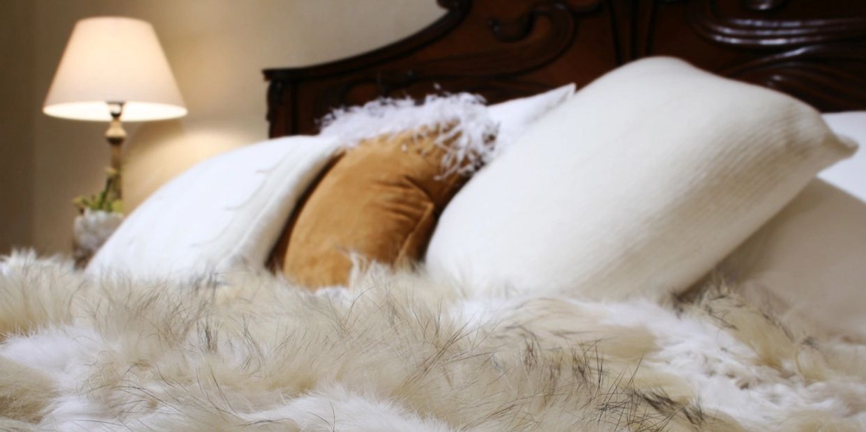 Carlson Pillow Feather Pillows, Down Pillows, Down Comforter