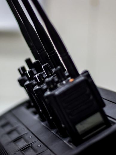 TWO-WAY RADIO HIRE CAIRNS, PORT DOUGLAS, MAREEBA, ATHERTON, DAINTREE. 